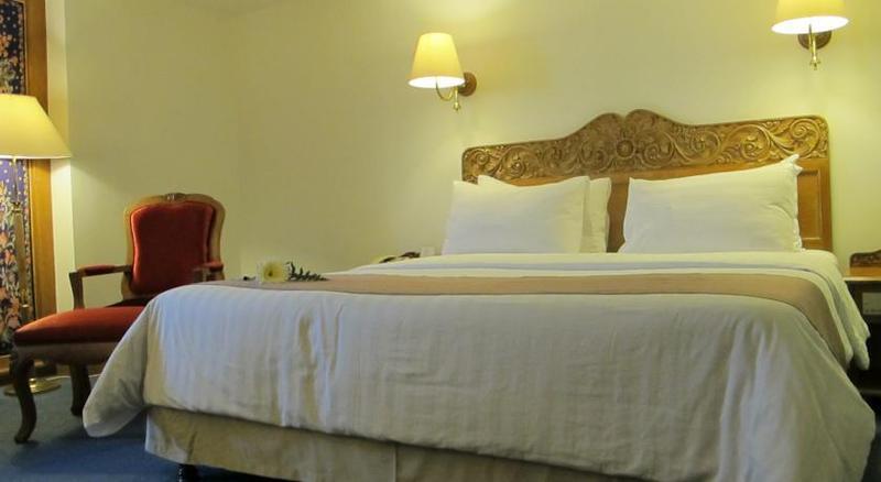 Hotel Mutiara Malioboro Джокякарта Екстериор снимка