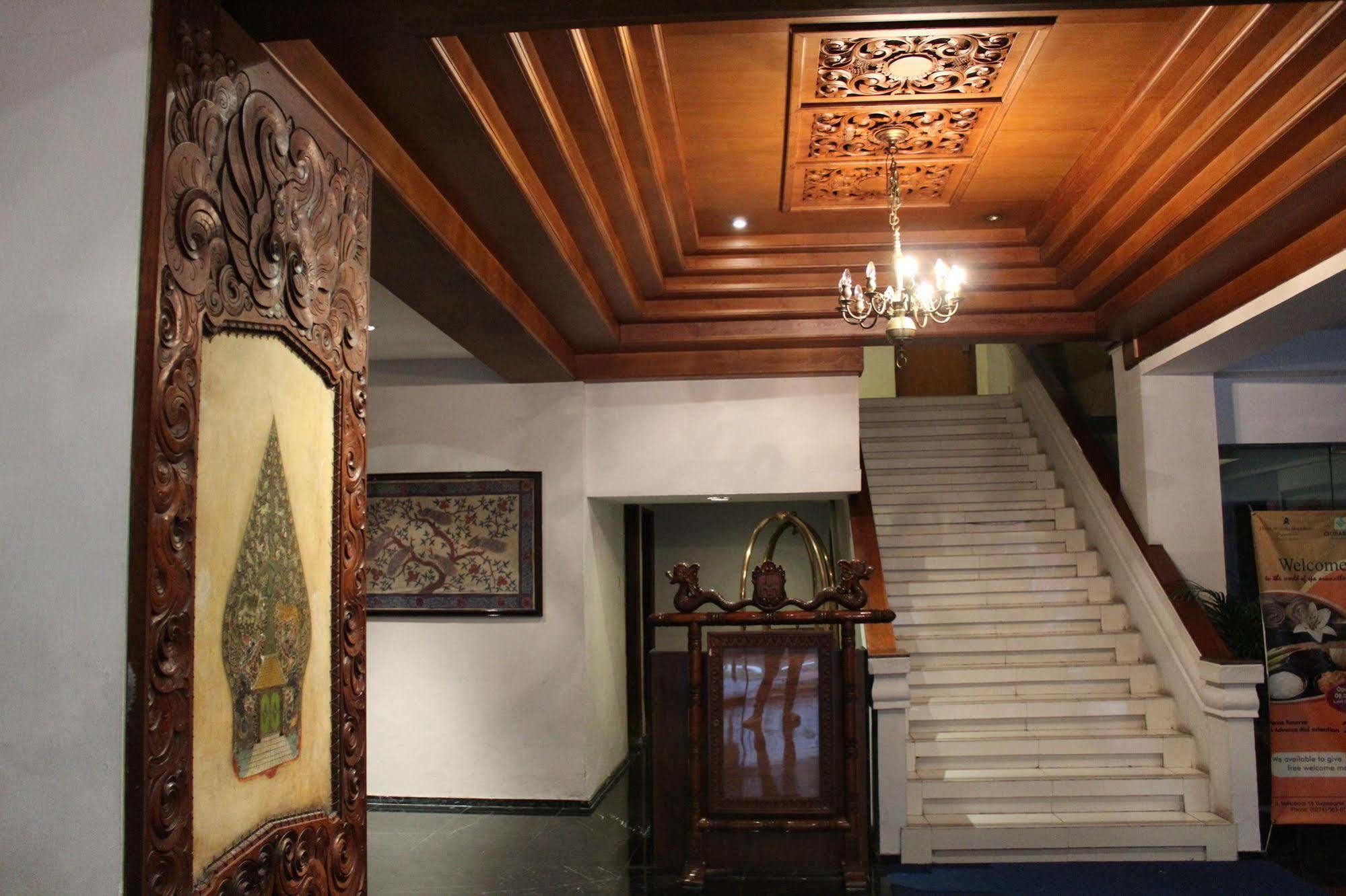 Hotel Mutiara Malioboro Джокякарта Екстериор снимка